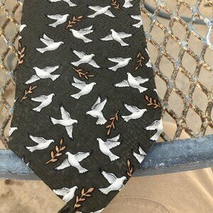 UNICEF doves tie